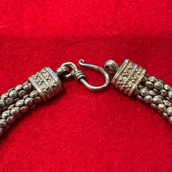 Elegant Sterling Silver Double Layer Necklace similar to Lagos - Picture 4 of 6